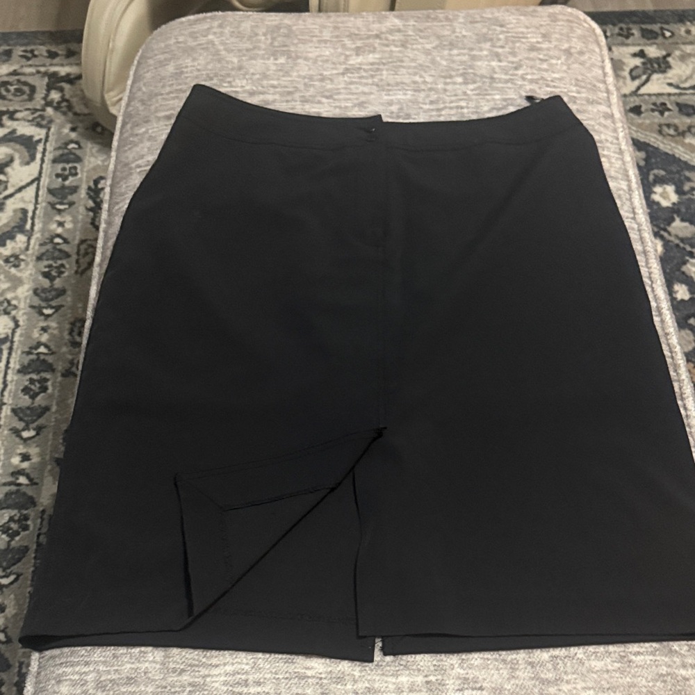 Peter Nygard Black Pencil Skirt with Front Slit